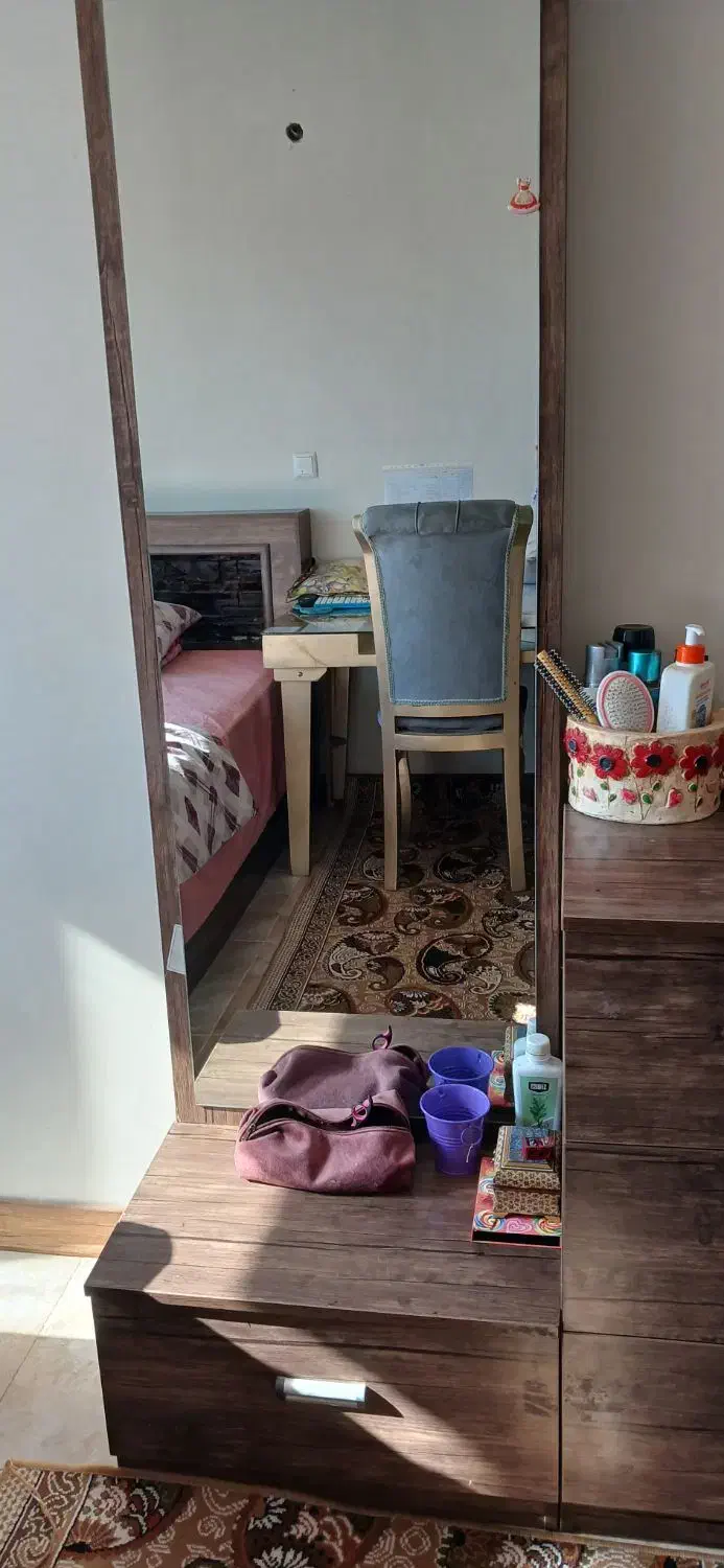 تخت.کمد میزآرایش|تخت و سرویس خواب|پردیس, فاز ۳|دیوار