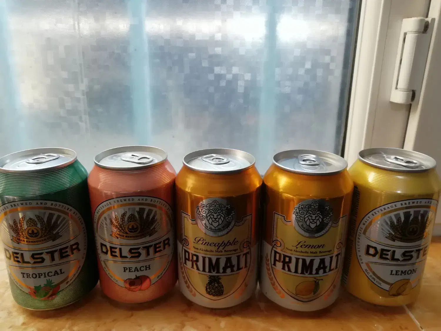 دلستر|خوردنی و آشامیدنی|چمران, |دیوار