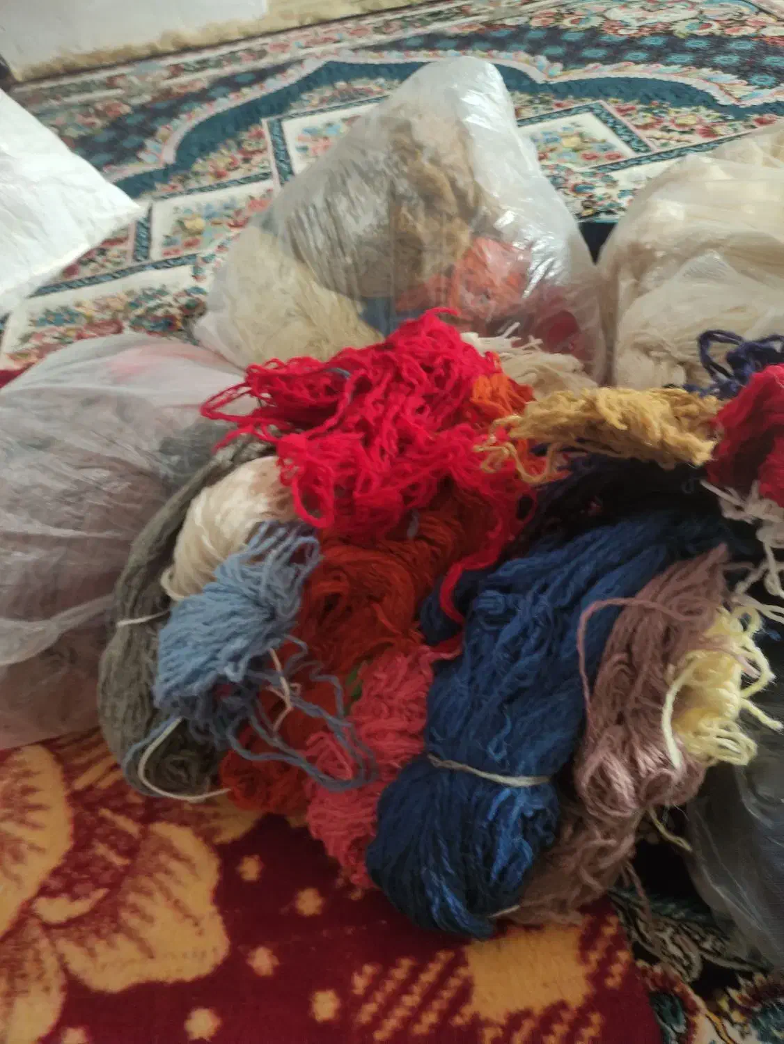 خامه قالی|لوازم خیاطی و بافتنی|خمین, |دیوار