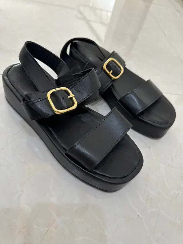 کفش|کیف، کفش، کمربند|ابهر, |دیوار