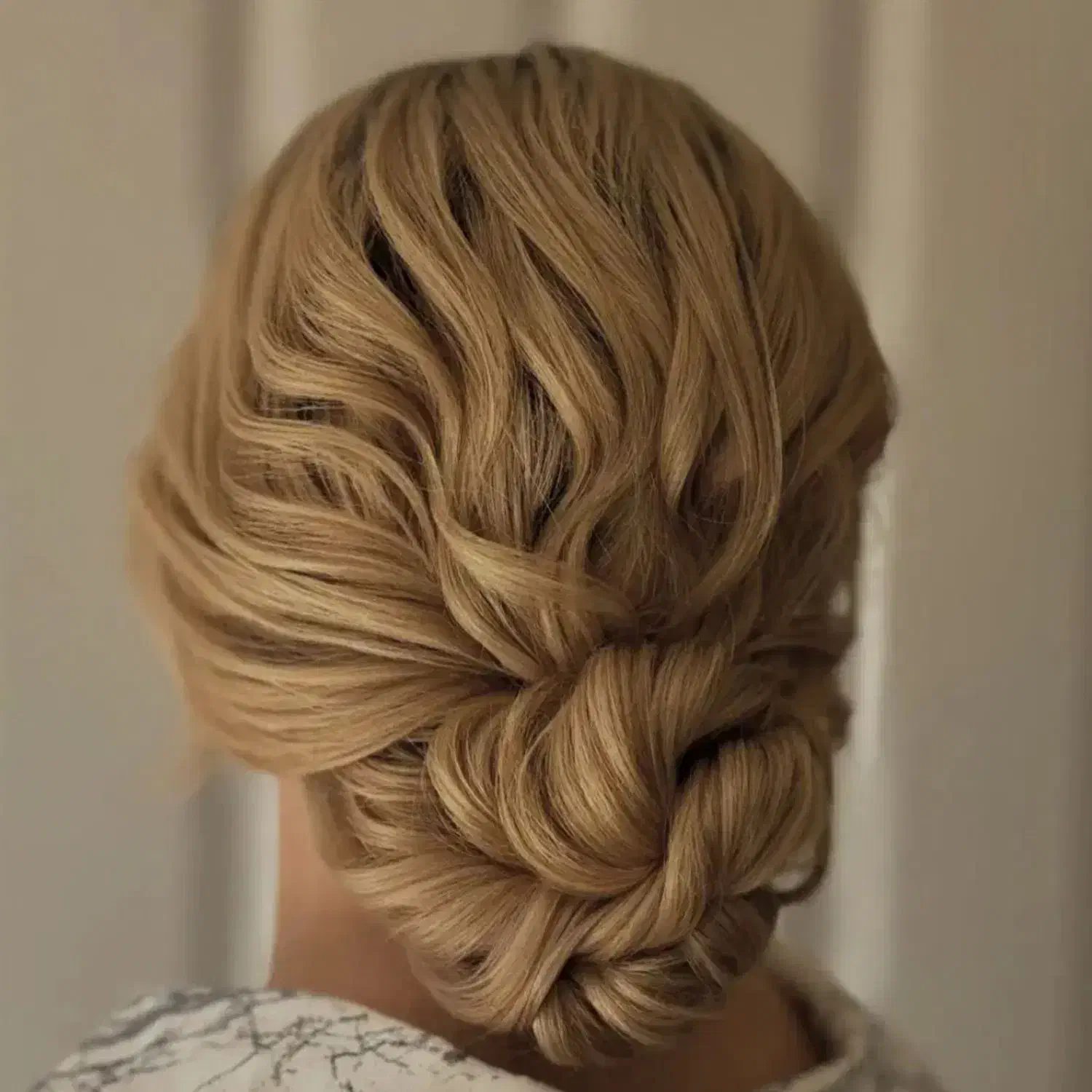 خدمات و آموزش آرایشگری با مدرک فنی و حرفهای|خدمات آرایشگری و زیبایی|گرگان, |دیوار