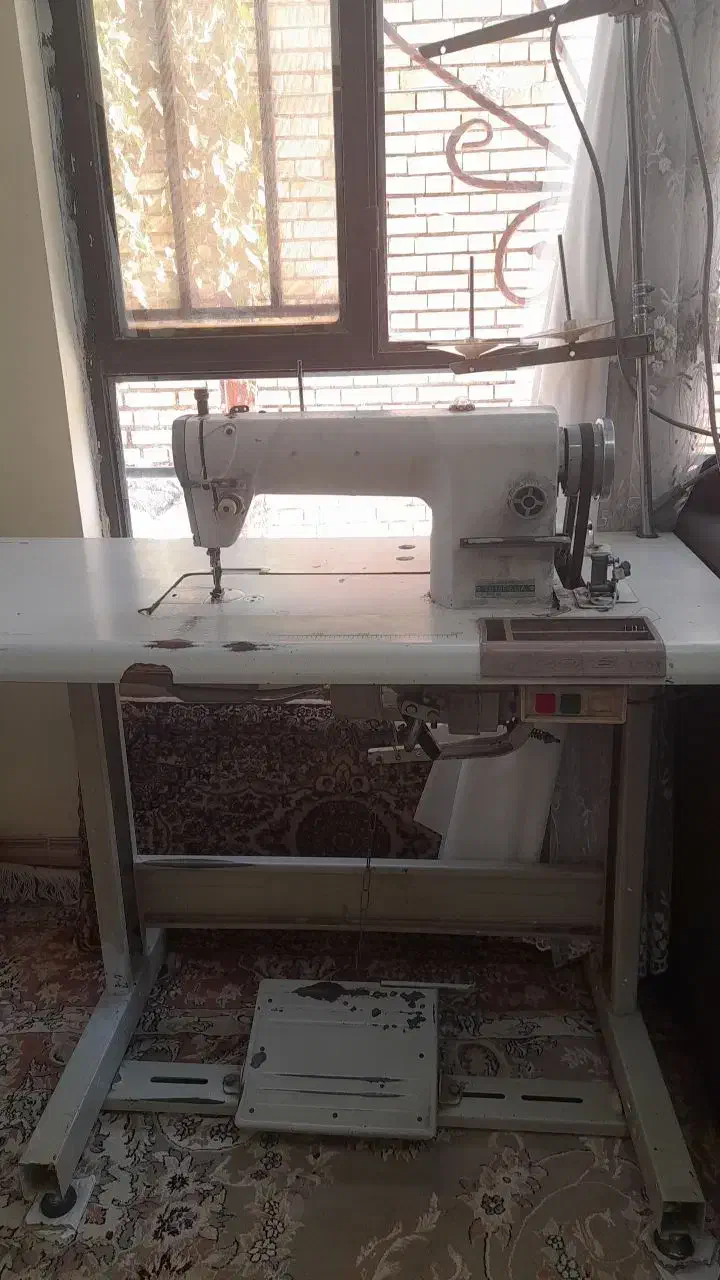 چرخ خیاطی راسته دوز|چرخ خیاطی و ریسندگی|فریمان, |دیوار