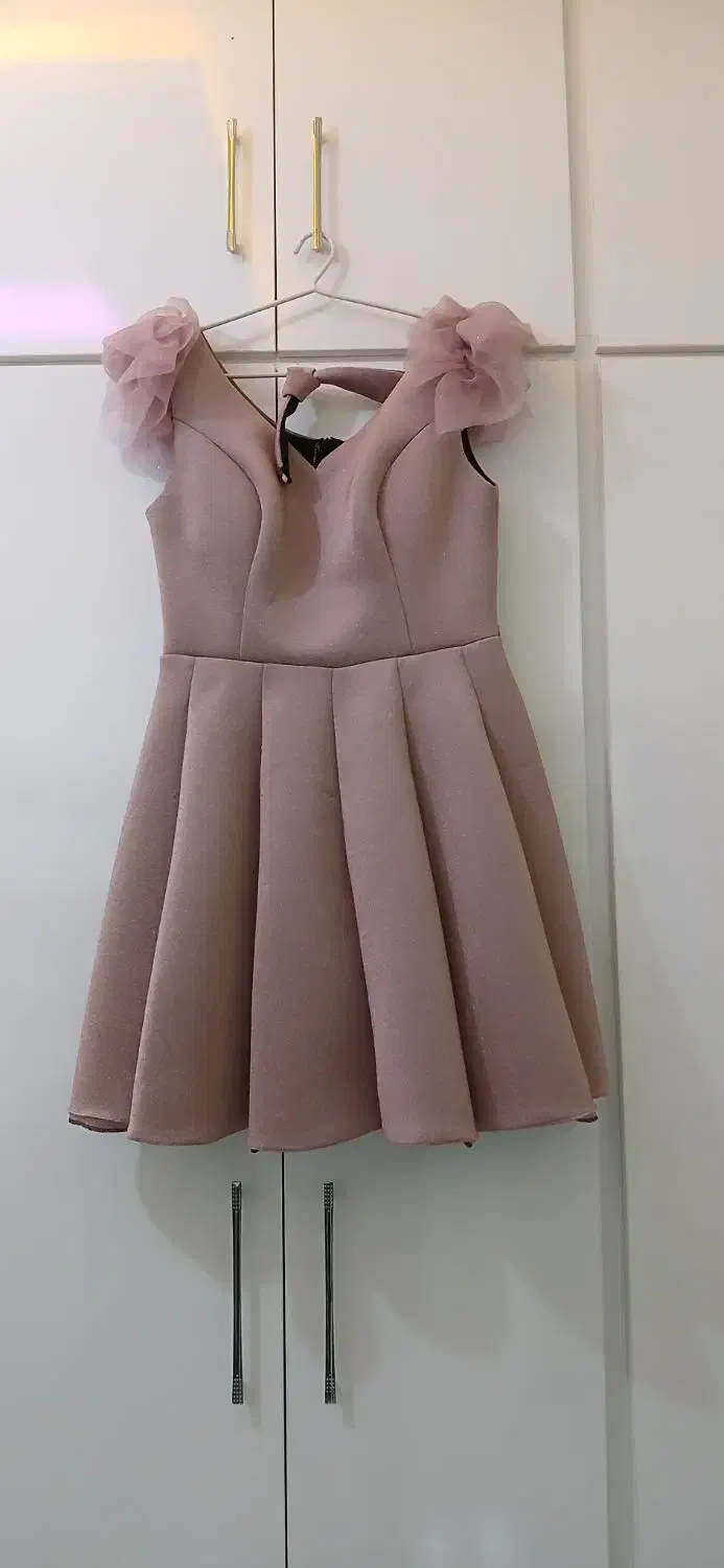 لباس دخترانه|لباس|مشهد, عامل|دیوار