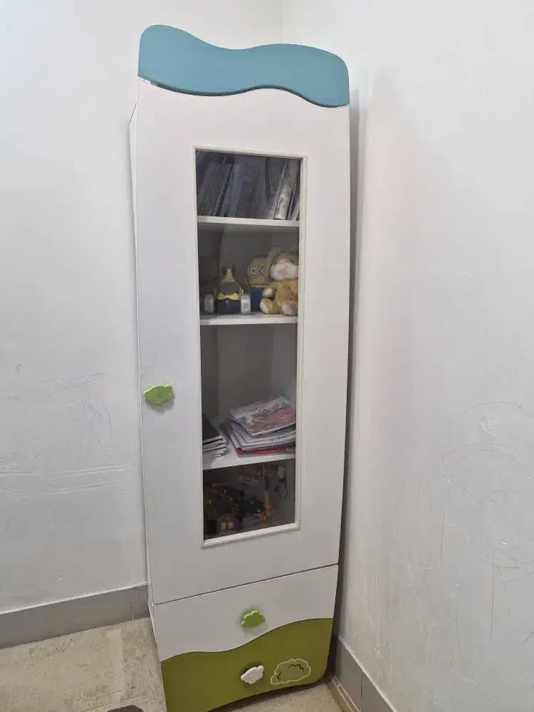 کمد و ویترین کودک در حد نو|تخت و سرویس خواب|جهرم, |دیوار