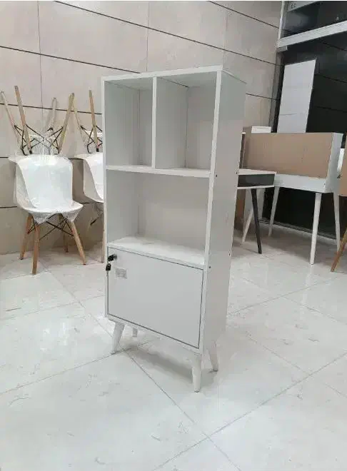 کتابخانه درب دار قفل شو پایه چوبی آک|کتابخانه، شلف، قفسههای دیواری|مشهد, بهمن|دیوار