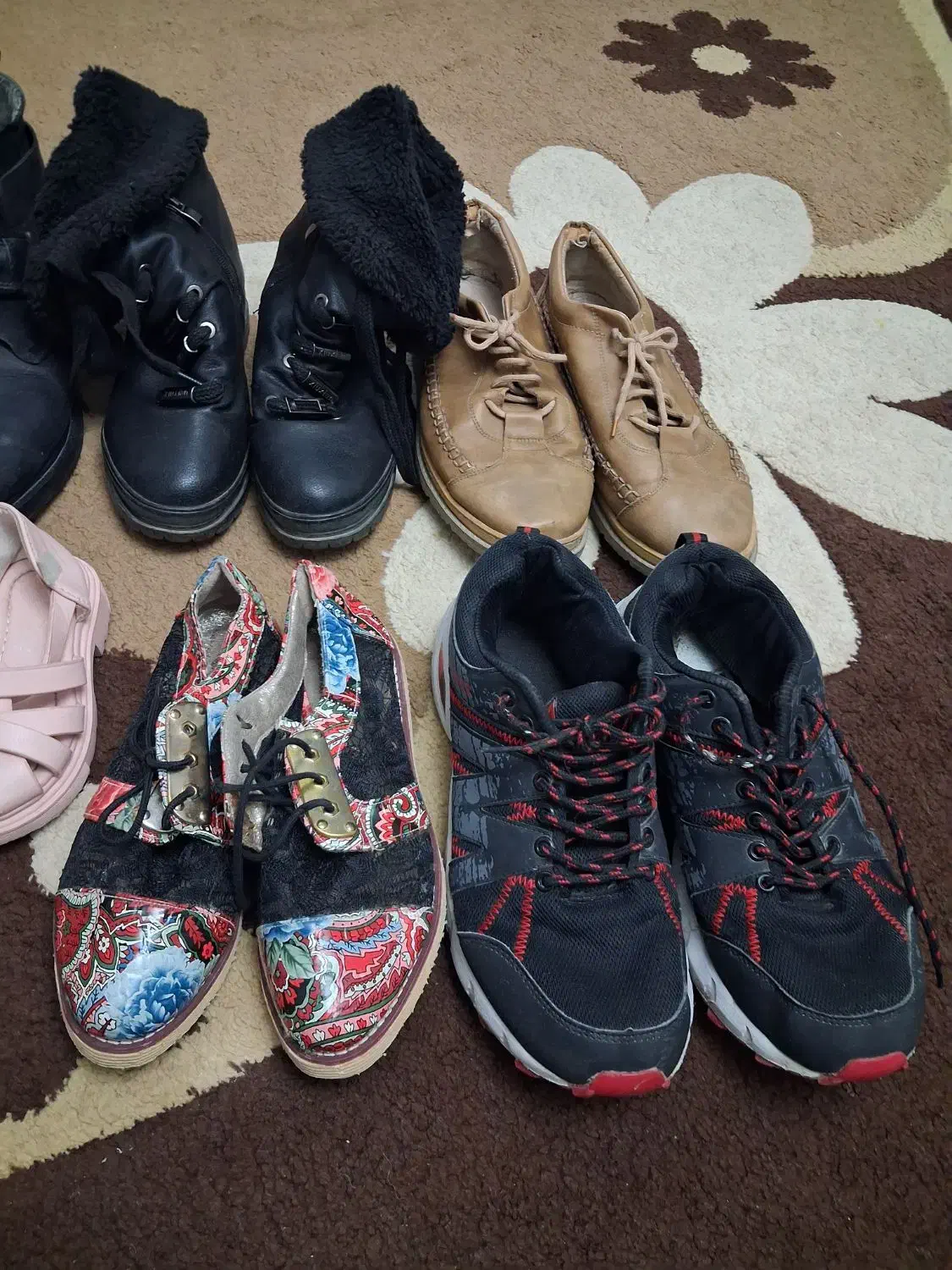 چند جفت کفش بوت و اسپرت جفتی ۲۵۰|کیف، کفش، کمربند|فولادشهر, مسکن مهر فولادشهر|دیوار