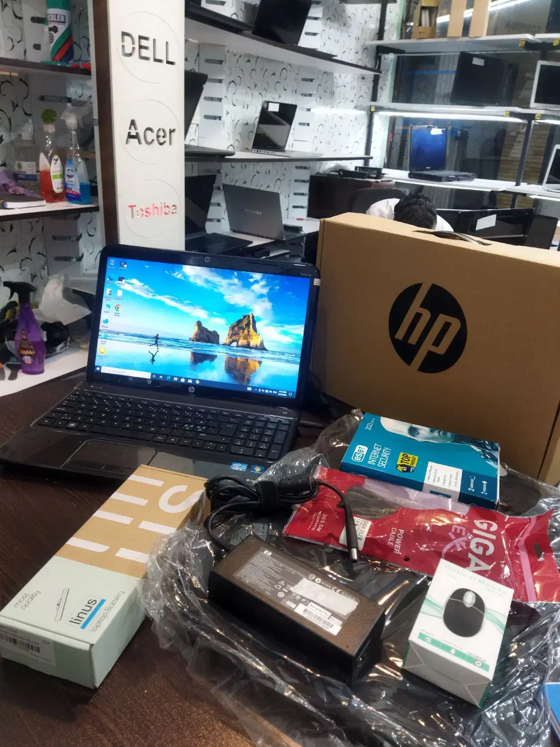 لپتاپhpرم16 گرافیک1 17اینچ cori5|رایانه همراه|شهرکرد, |دیوار