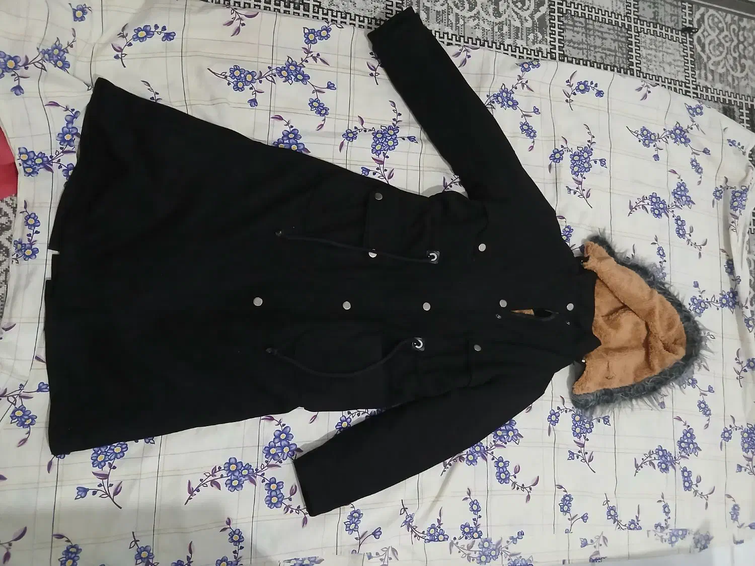 پالتو|لباس|بیرجند, |دیوار