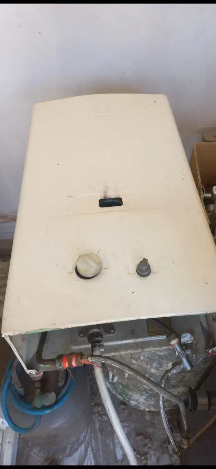 ابگرمکن دیواری سالم|آبگرمکن، پکیج، شوفاژ|مراغه, |دیوار