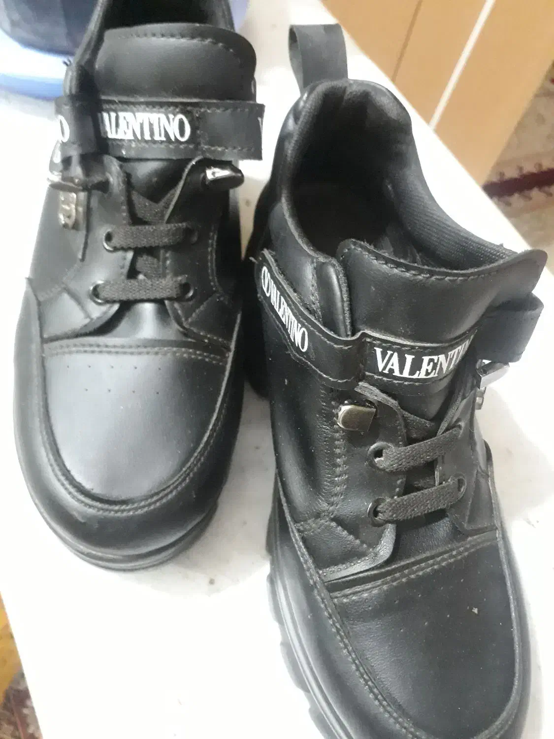 کفش زنانه و مردانه وپارچه زنانه وروشلواری مردانه|کیف، کفش، کمربند|زابل, |دیوار