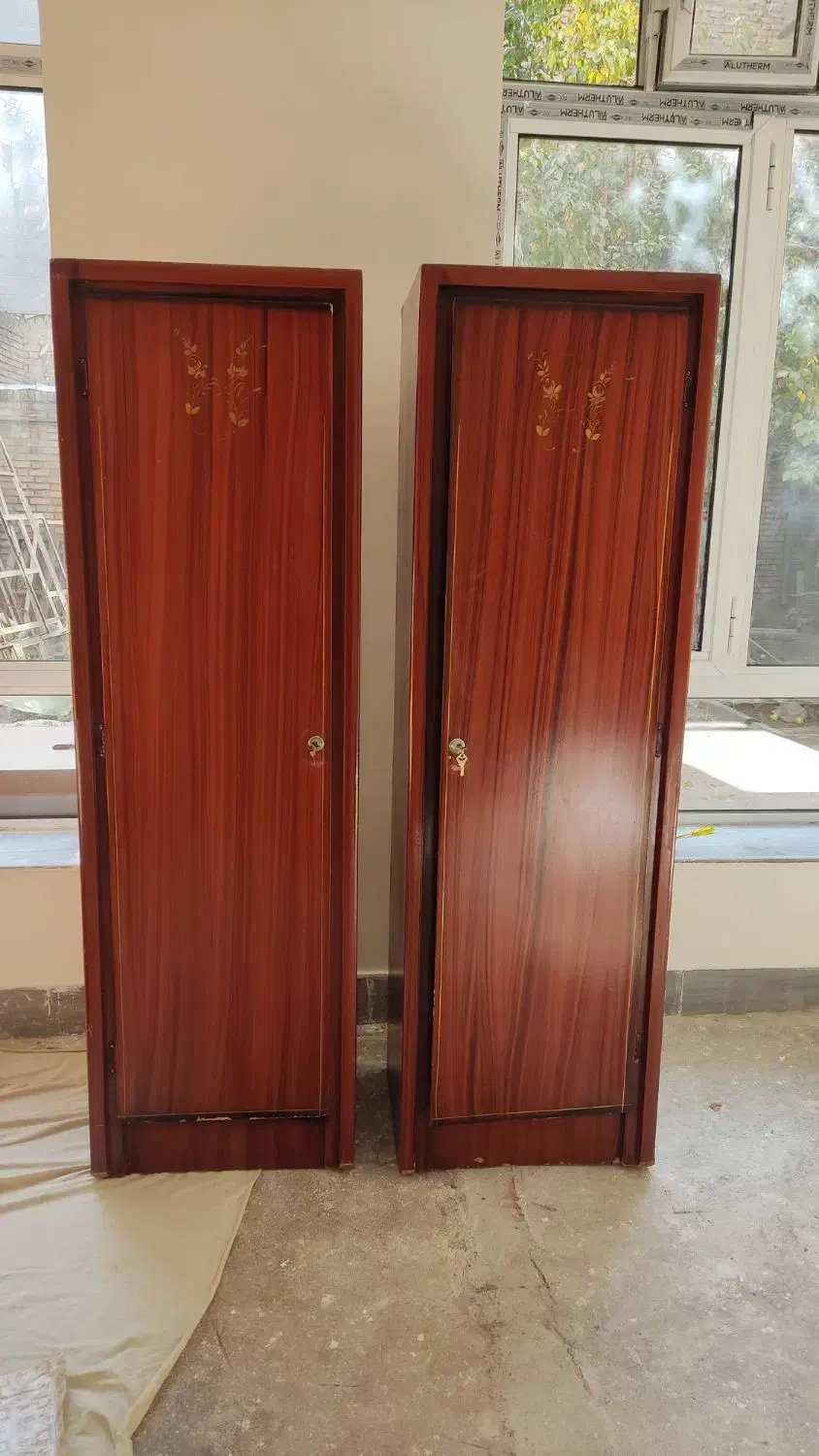 دو عدد کمد چوبی تمیز و سالم|جاکفشی، کمد، دراور|مرند, |دیوار