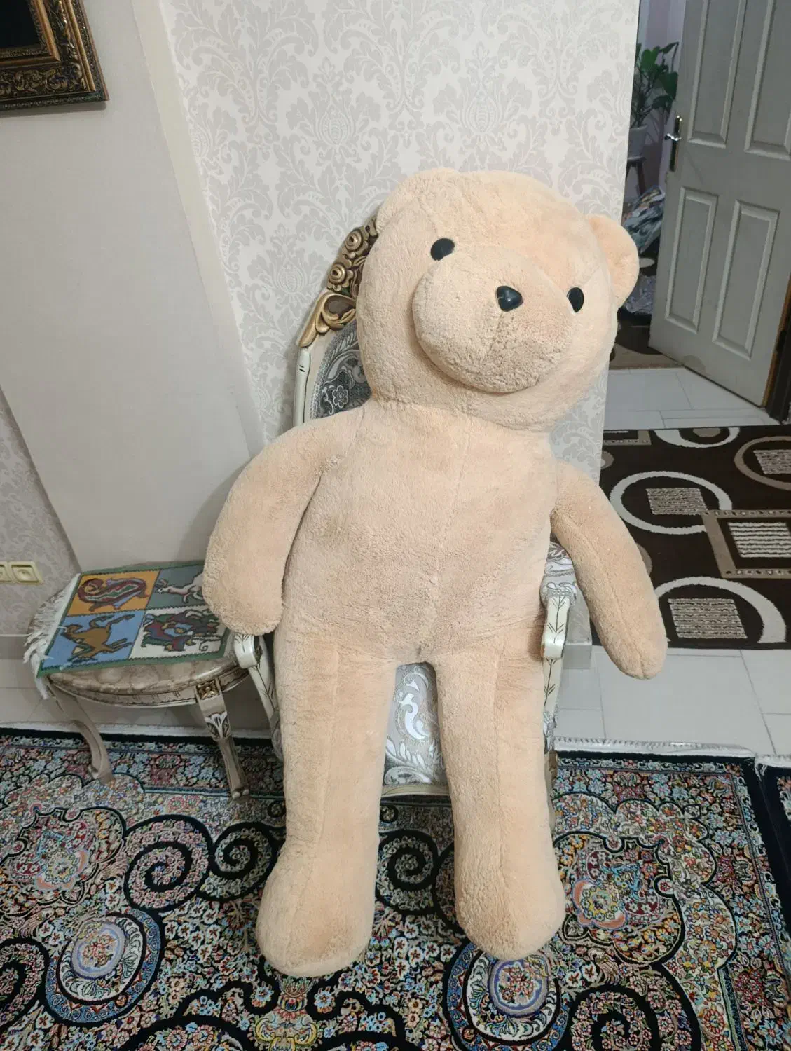 عروسک یا خرس بزرگ|اسباب‌بازی بچه|پرند, فاز ۴|دیوار