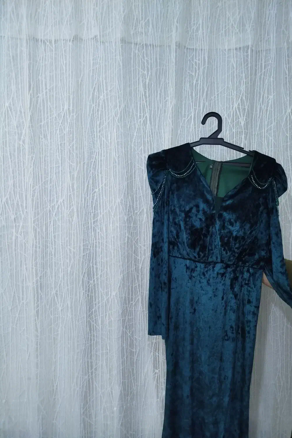 یک عدد لباس مجلسی|لباس|ارومیه, |دیوار