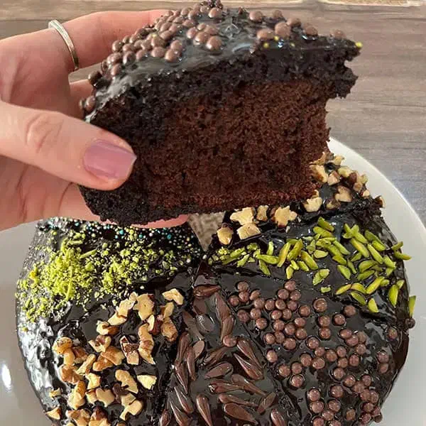 پذیرفتن سفارش و پخت کیک شکلاتی برای کافی شاپ ها|خدمات پذیرایی، مراسم|آستارا, |دیوار