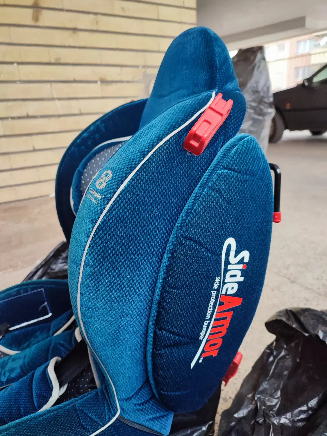 فروش صندلی کودک برای خودرو|تخت و صندلی بچه|اصفهان, بهارستان|دیوار