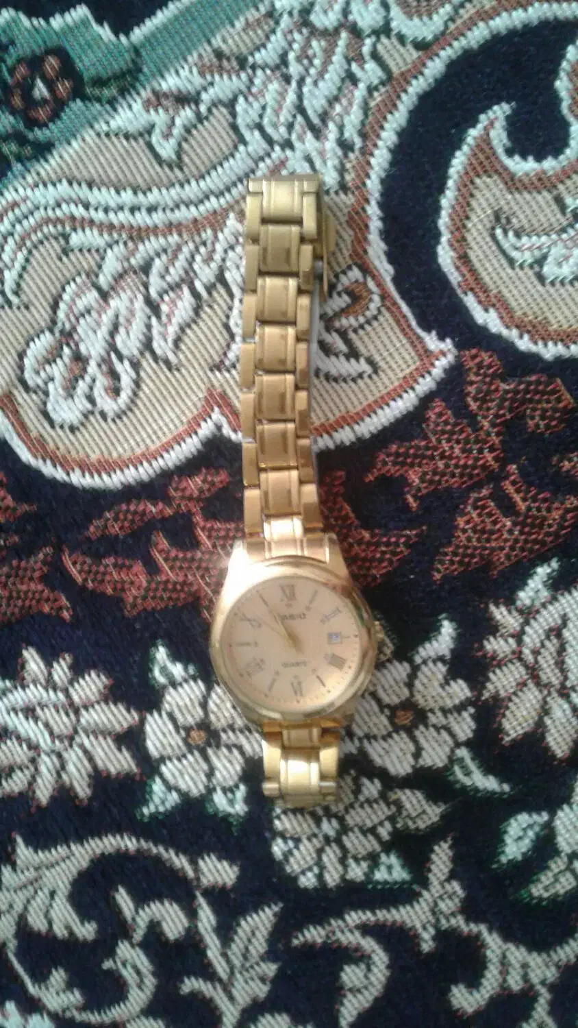 ساعت استیل طلایی رنگ|ساعت|بهارستان, |دیوار