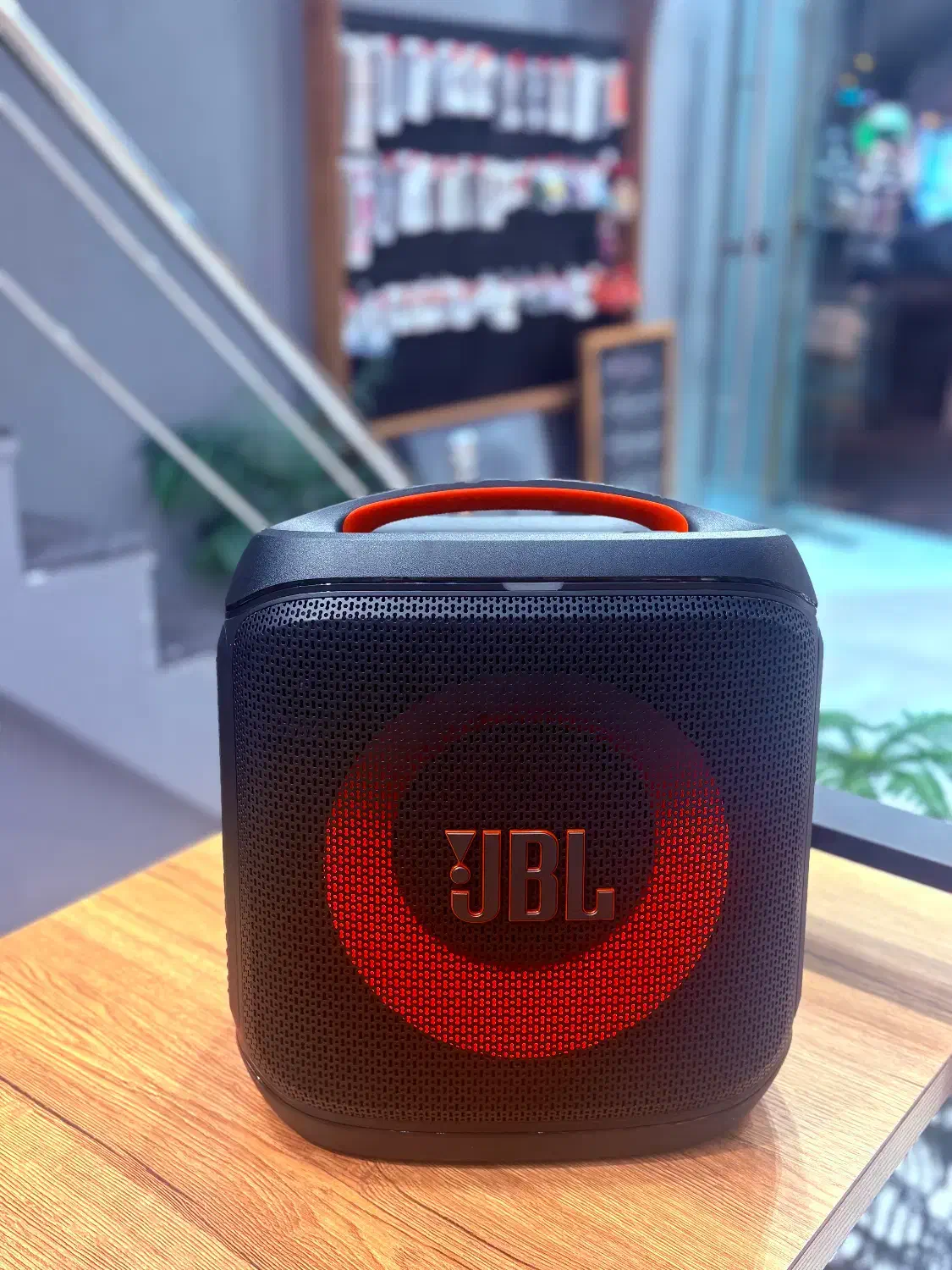 اسپیکر(پارتی باکسjbl)|پخشکننده همراه|قزوین, |دیوار