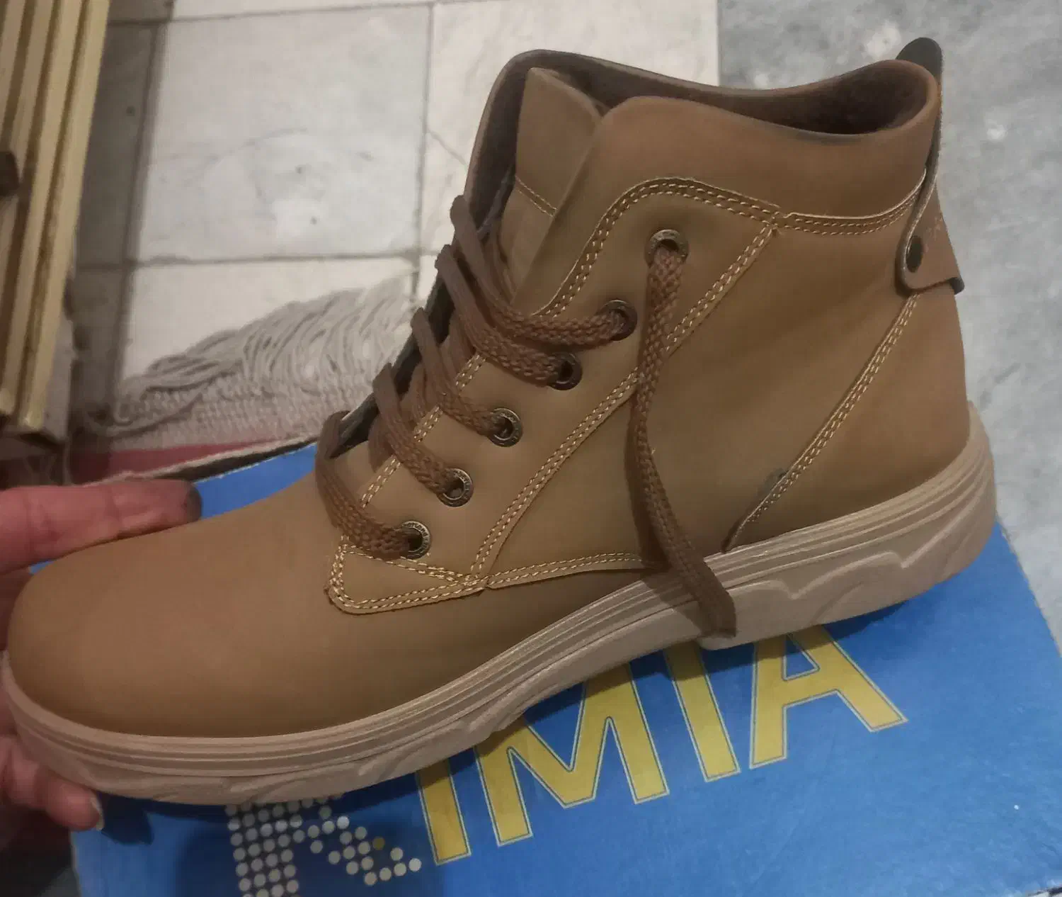 نیم پوت|کیف، کفش، کمربند|شهریار, شهریار|دیوار