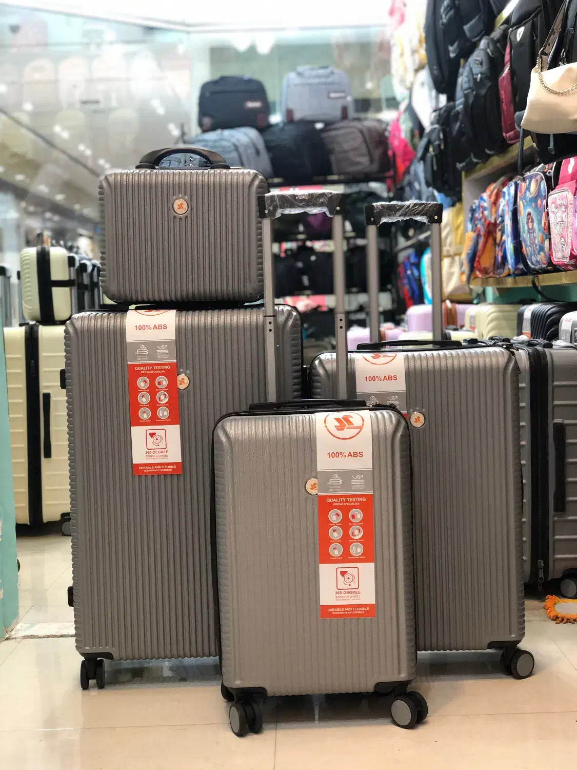 چمدان برندmr(طرح لاین)یک سال ضمانت کتبی نشکن بودن|کیف، کفش، کمربند|مشهد, عیدگاه|دیوار