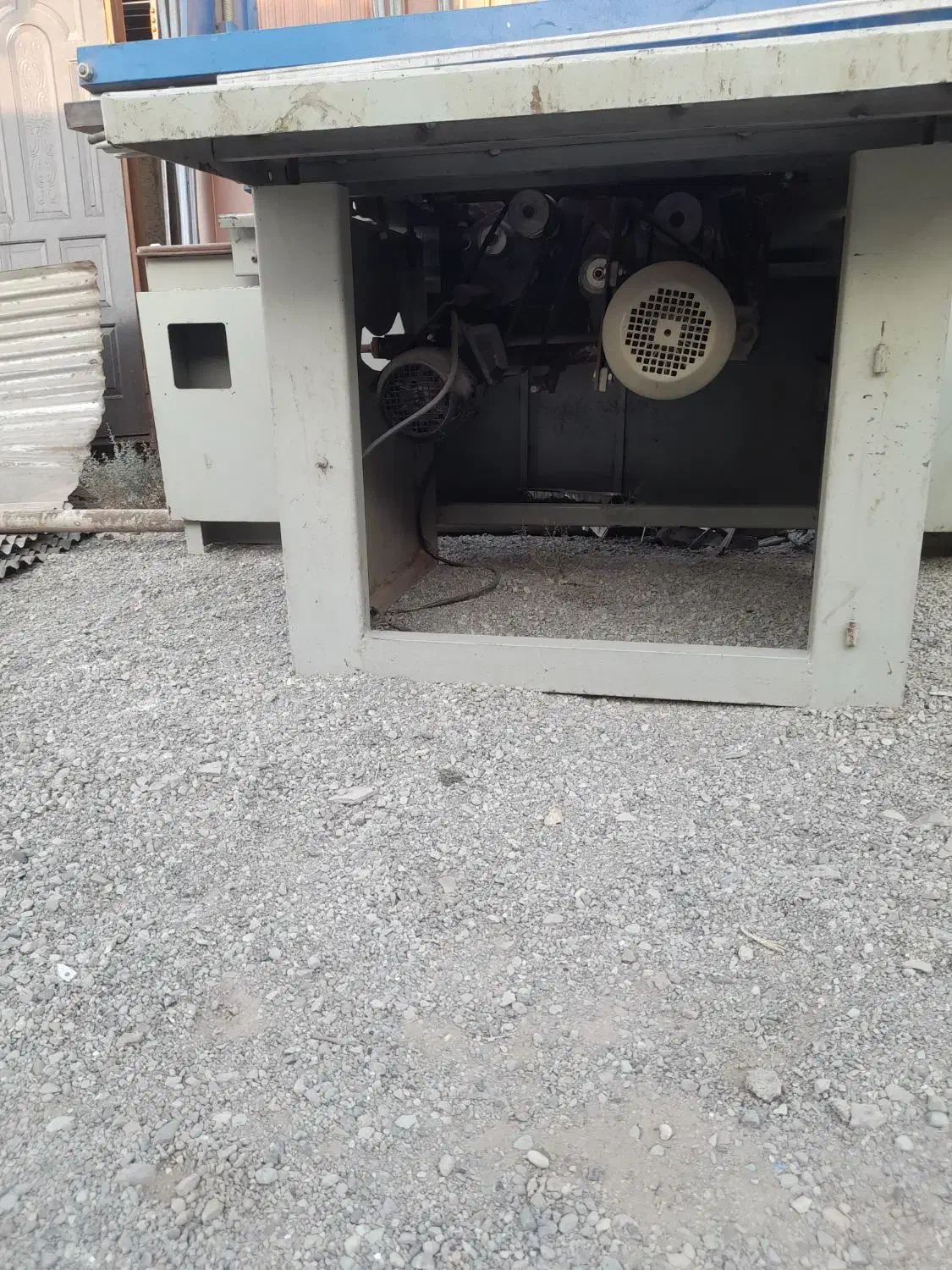 فروش تعدادی دستگاه نجاری وآهنگری ودرب اچ دی اف|ماشینآلات صنعتی|بهارستان, |دیوار