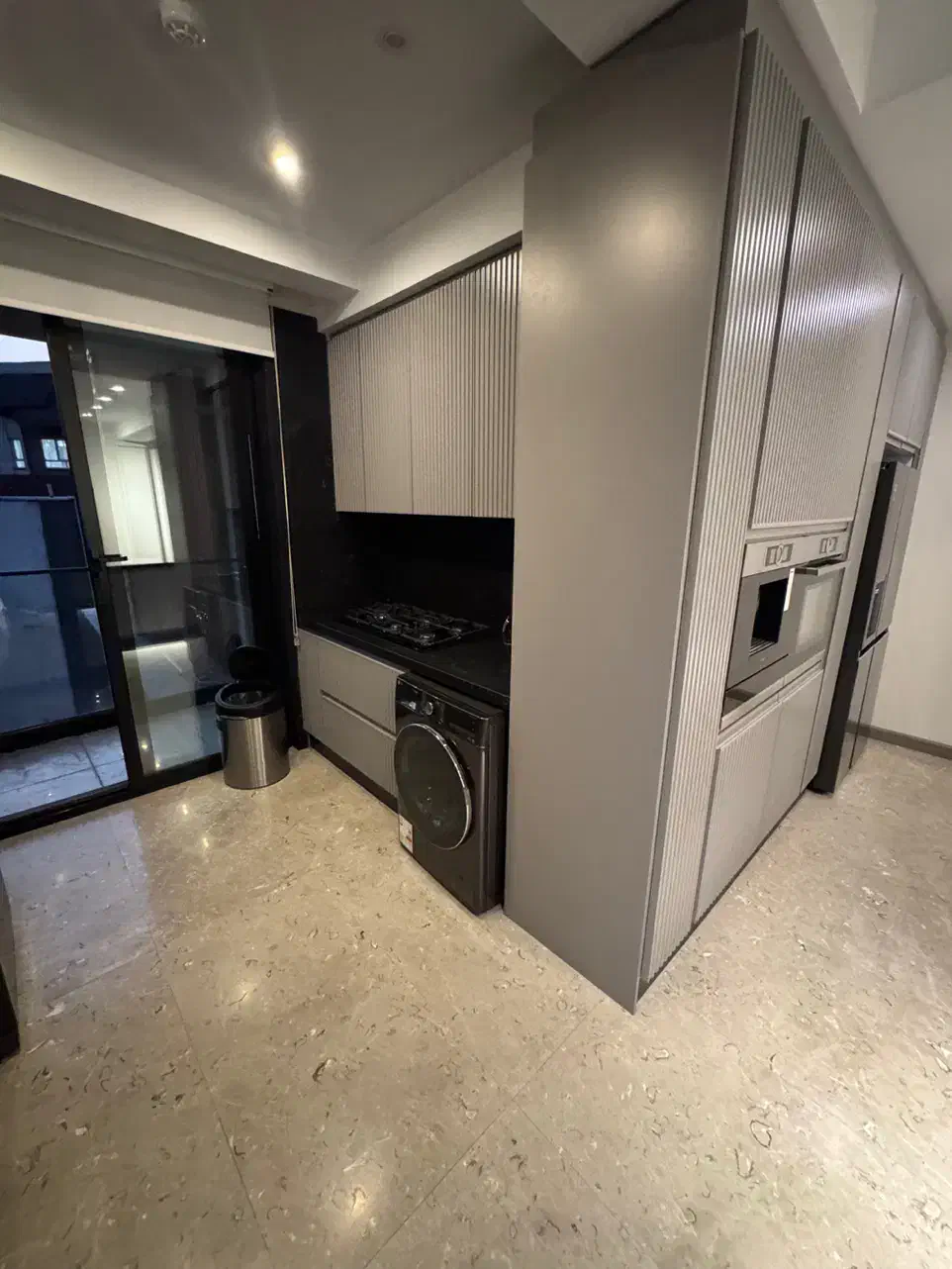 ۱۲۰متر برنده جایزه معماری/نوساز مدرن/۲خواب اندرزگو