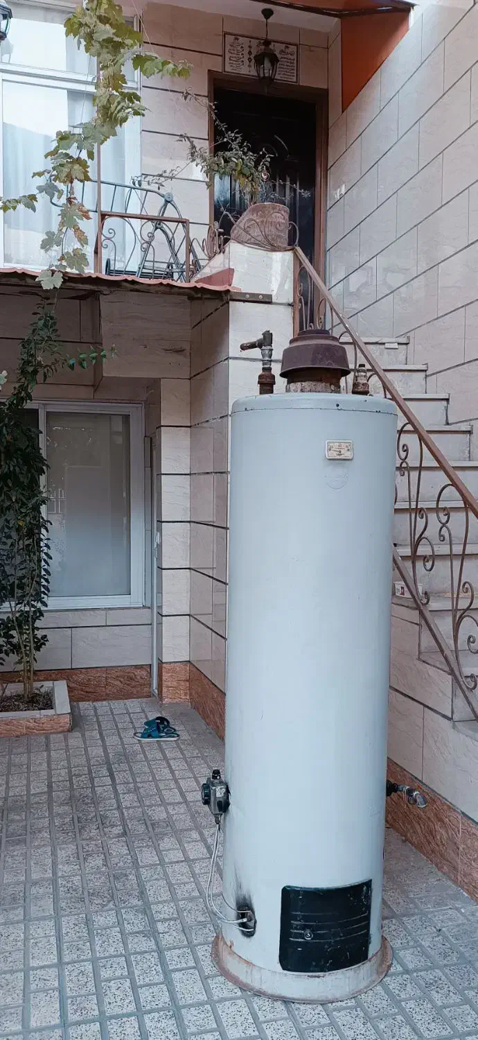 آبگرمکن ایستاده گازی مخزنی 200 لیتری|آبگرمکن، پکیج، شوفاژ|مشهد, کوشش|دیوار