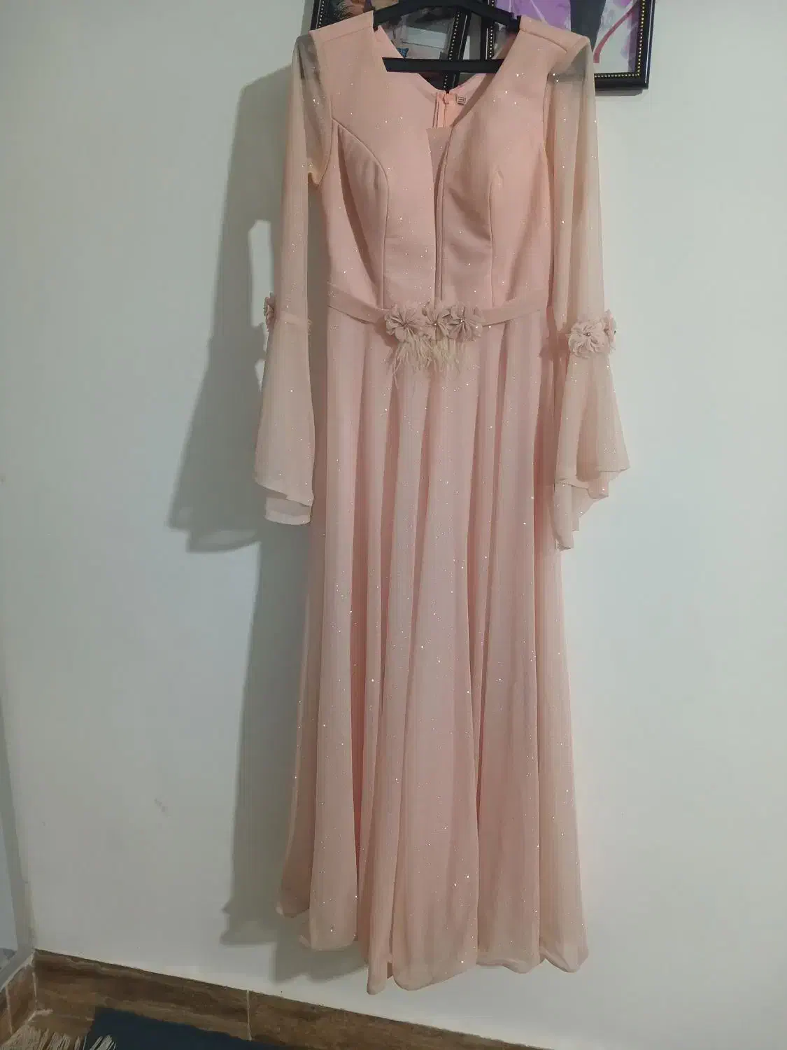 پیراهن مجلسی|لباس|کلاله, |دیوار