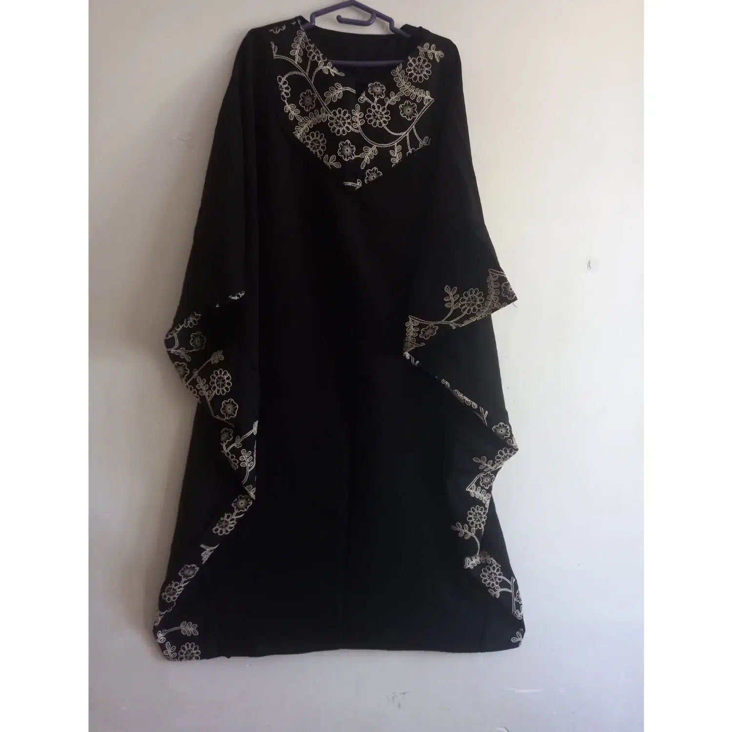 تخفیف ویژه مانتوهای پاییز ی و بافت ها|لباس|کرمان, |دیوار