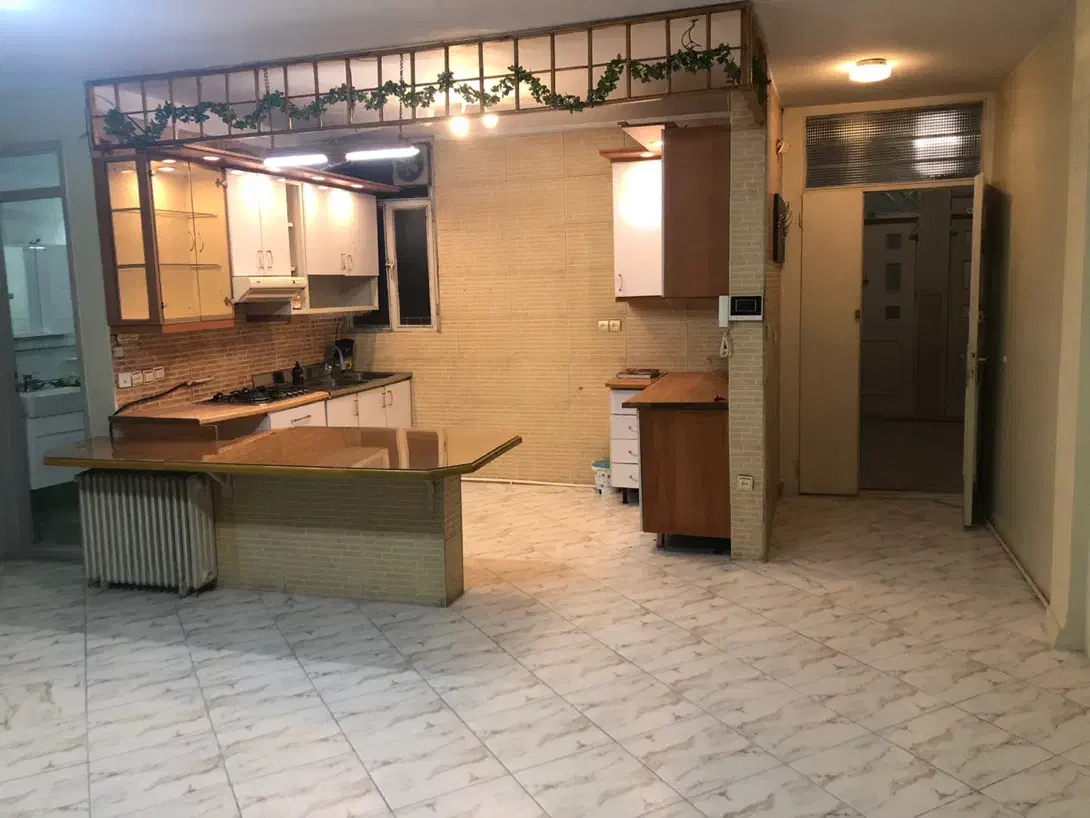 ۷۶  متر ۲ خواب/ فوری/ قیمت عالی زیر نرخ منطقه