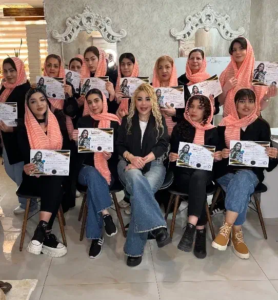 خدمات میکاپ شنیون اموزش|خدمات آرایشگری و زیبایی|کرج, گوهردشت|دیوار