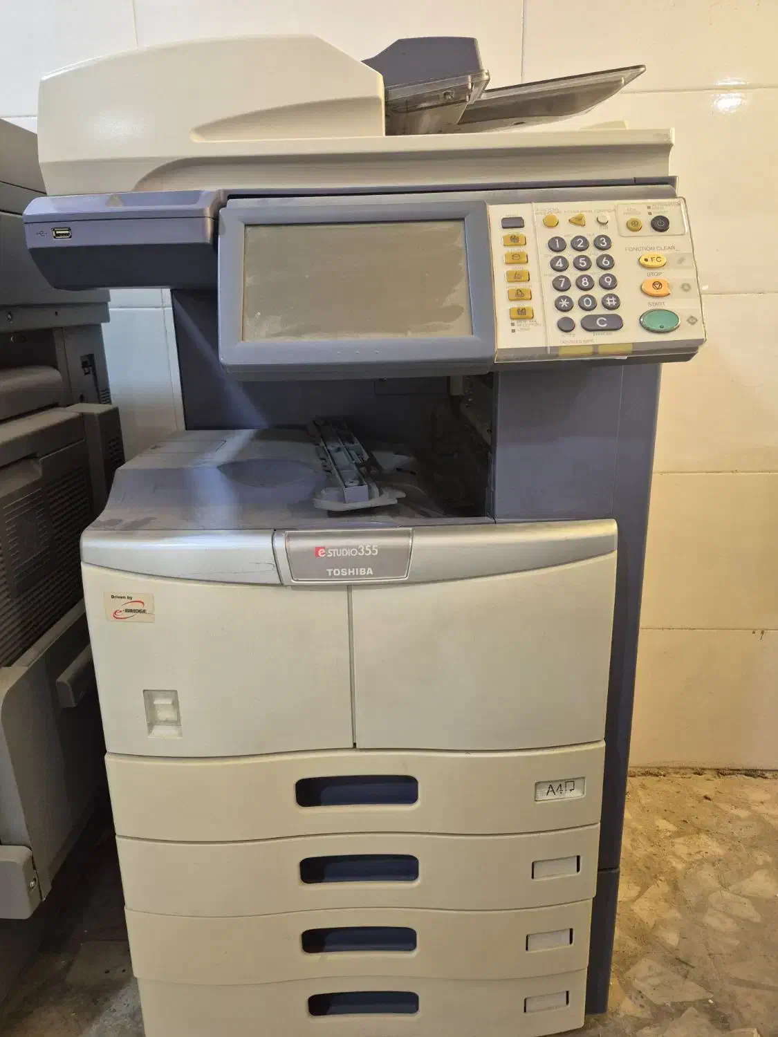 دستگاه کپی سه کاره رنگی و سیاه سفید|پرینتر، اسکنر، کپی، فکس|بوشهر, |دیوار