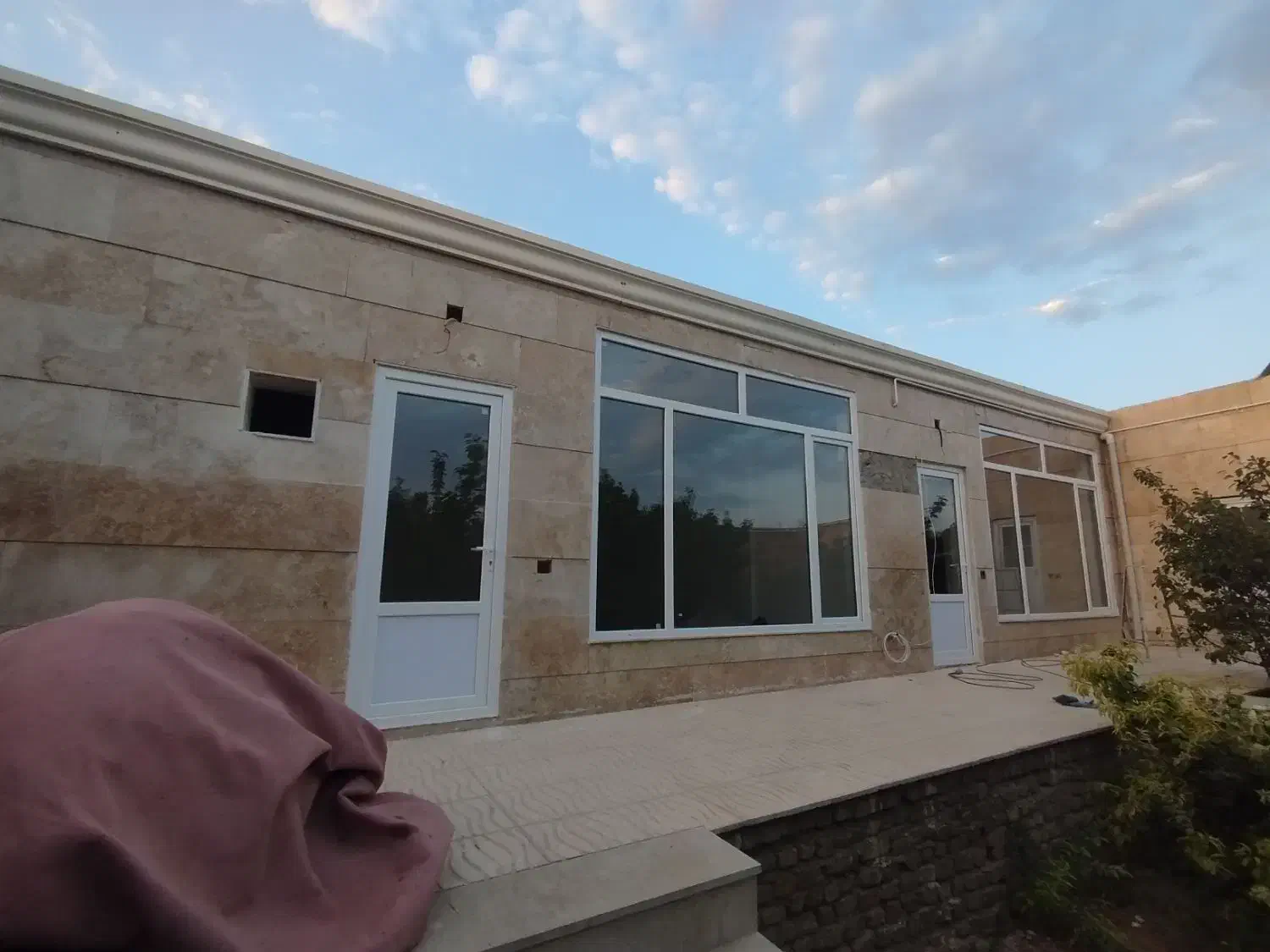 درب پنجره دو جداره UPVC|خدمات پیشه و مهارت|ملایر, |دیوار