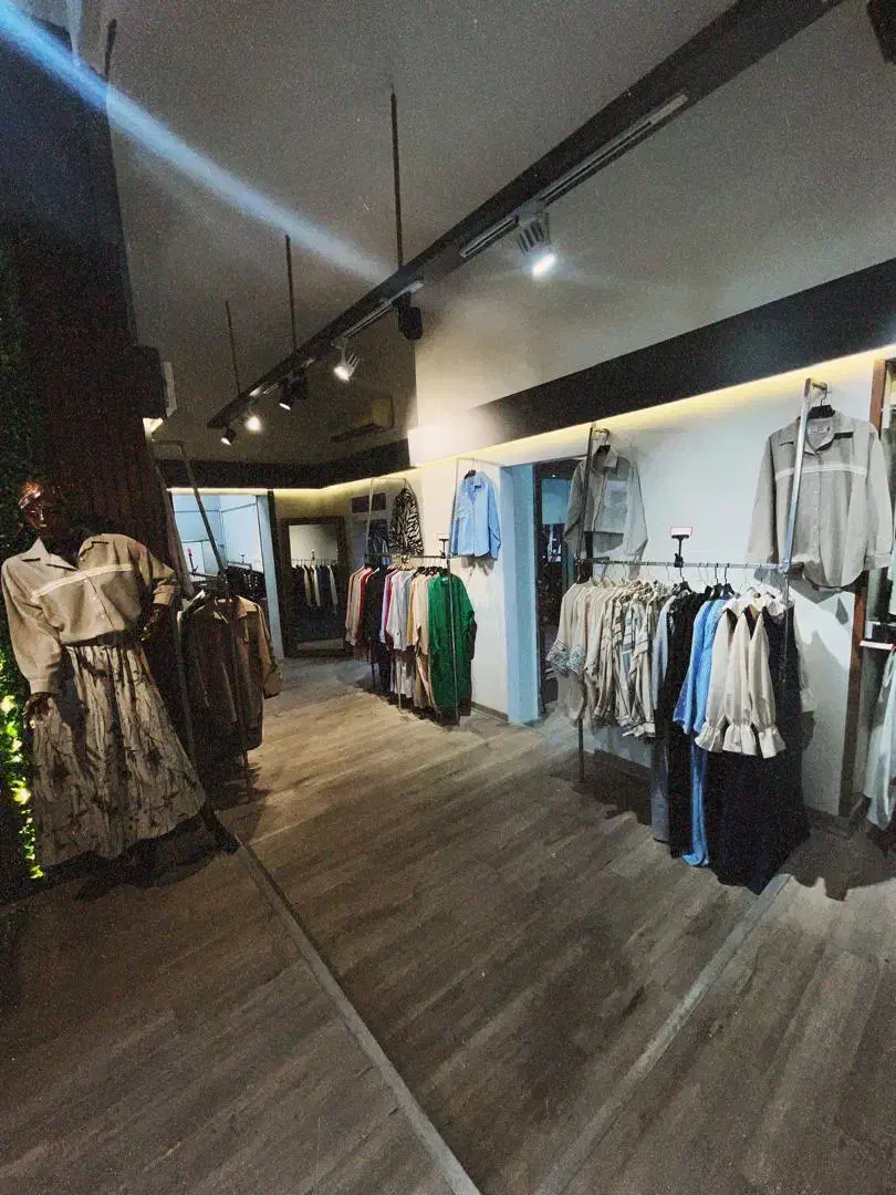 یک دادبزن آقا برای تبلیغ جلو درب تولیدی نیازمندیم|استخدام بازاریابی و فروش|تهران, میدان ولیعصر|دیوار