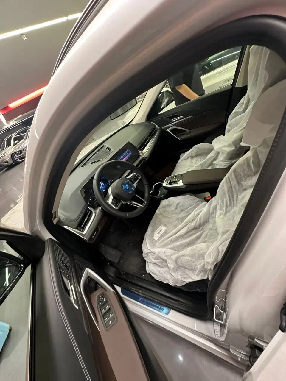 BMW iX1 2025 فول کامل ام پکیج|خودرو سواری و وانت|تهران, جردن|دیوار