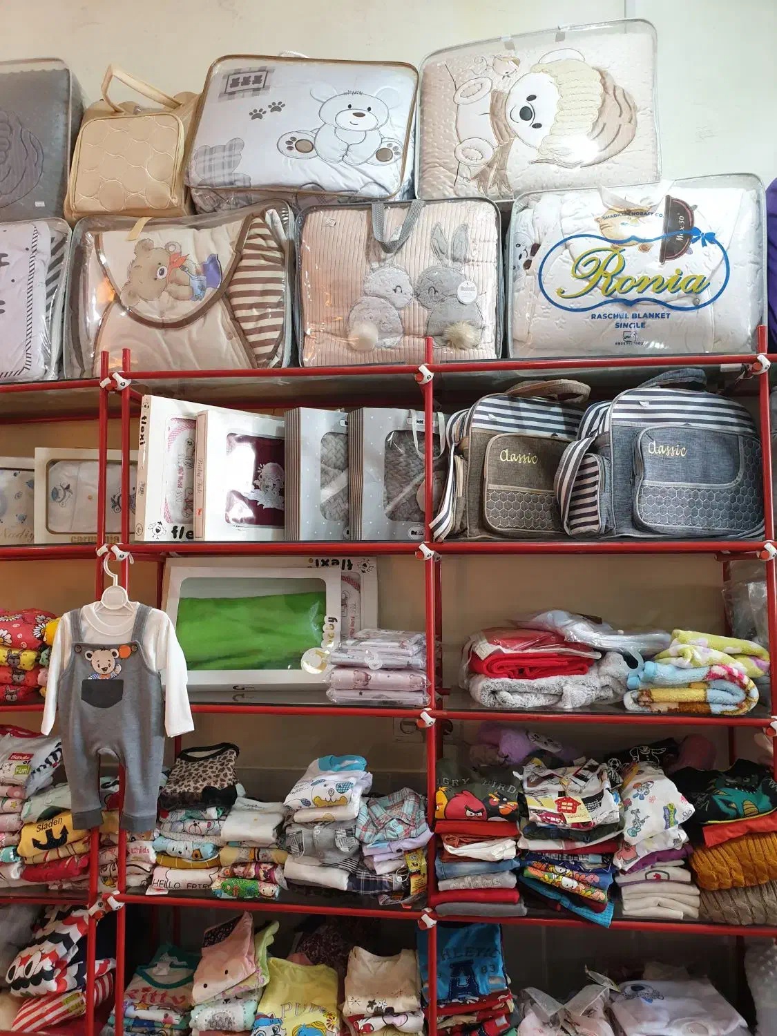 پوشاک و سیسمونی نوزاد|اسباب و اثاث بچه|تربت‌حیدریه, طالقانی|دیوار