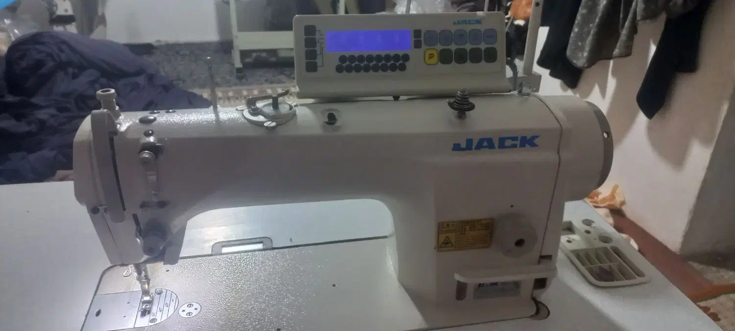 چرخ راسته در حد نو|چرخ خیاطی و ریسندگی|ابهر, |دیوار