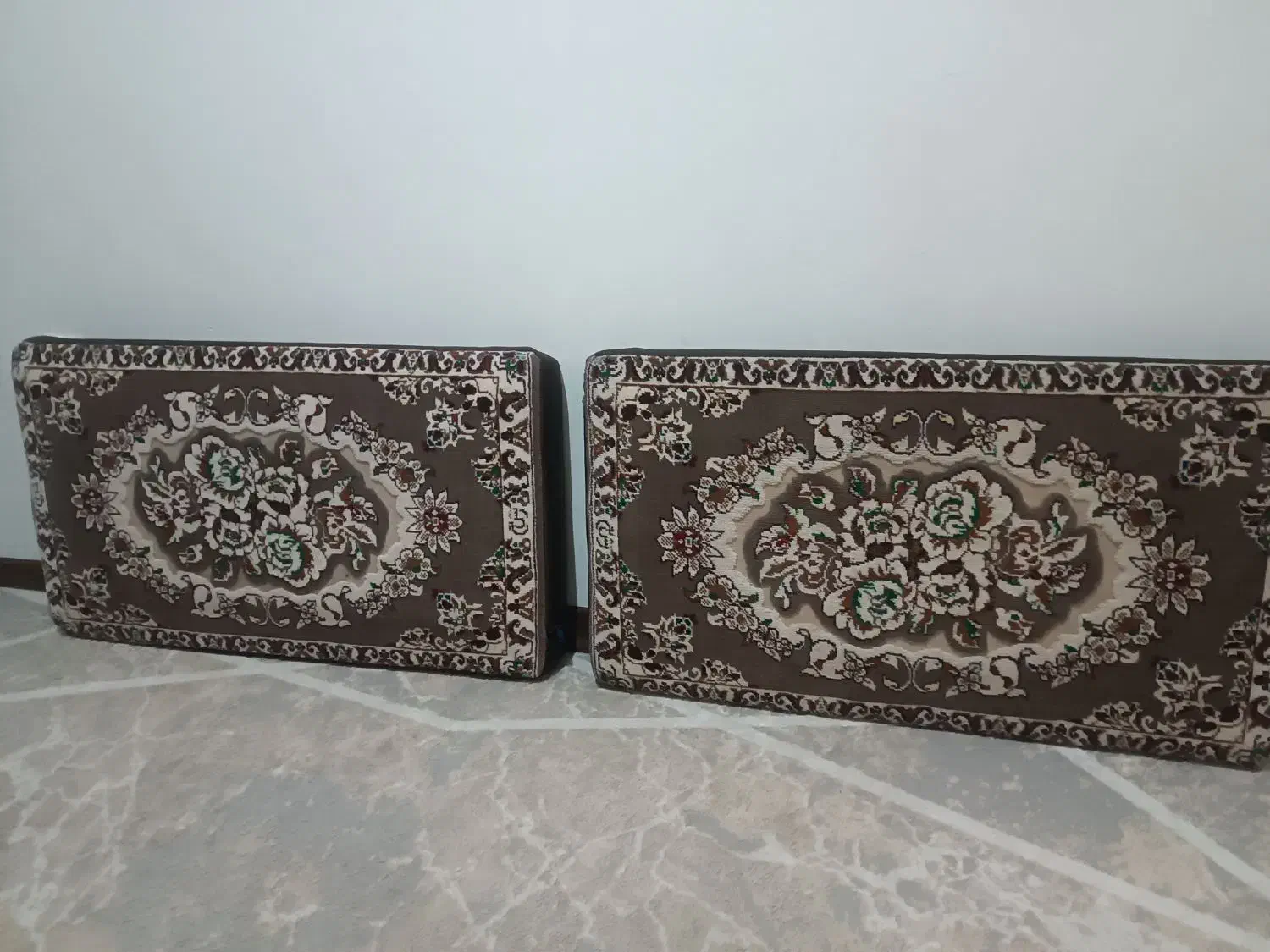 پشتی|پشتی|کرج, پیشاهنگی|دیوار