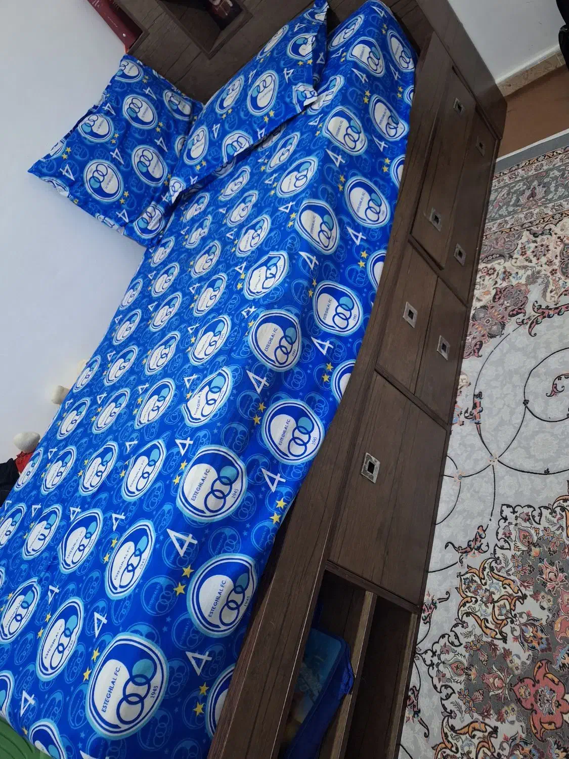 تخت تک نفره|تخت و سرویس خواب|رشت, باهنر|دیوار