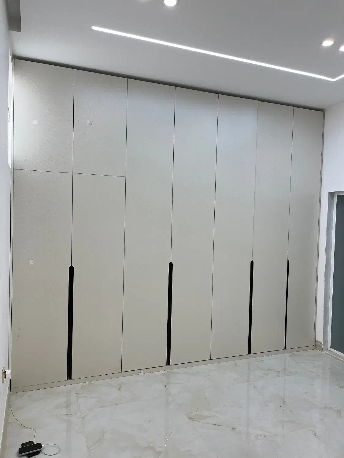 تعمیرات در منزل اجرا و نصب کابینت کمد دیواری|خدمات پیشه و مهارت|شیراز, تاچارا|دیوار