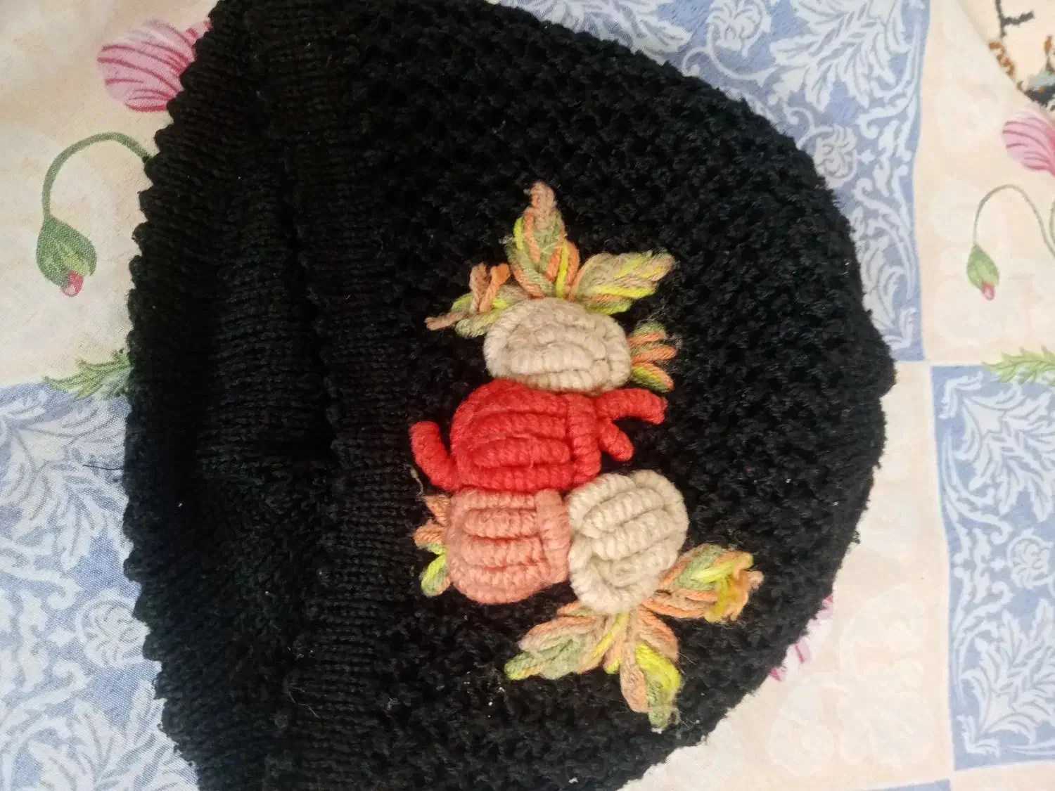 کلاه وپالتو|لباس|سبزوار, ولیعصر (نجار آباد)|دیوار