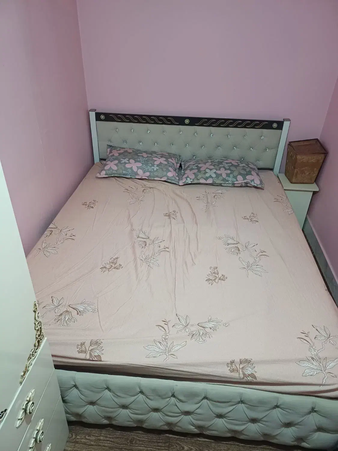 تخته خواب ۲ نفره در حد نو|تخت و سرویس خواب|ماهدشت, |دیوار