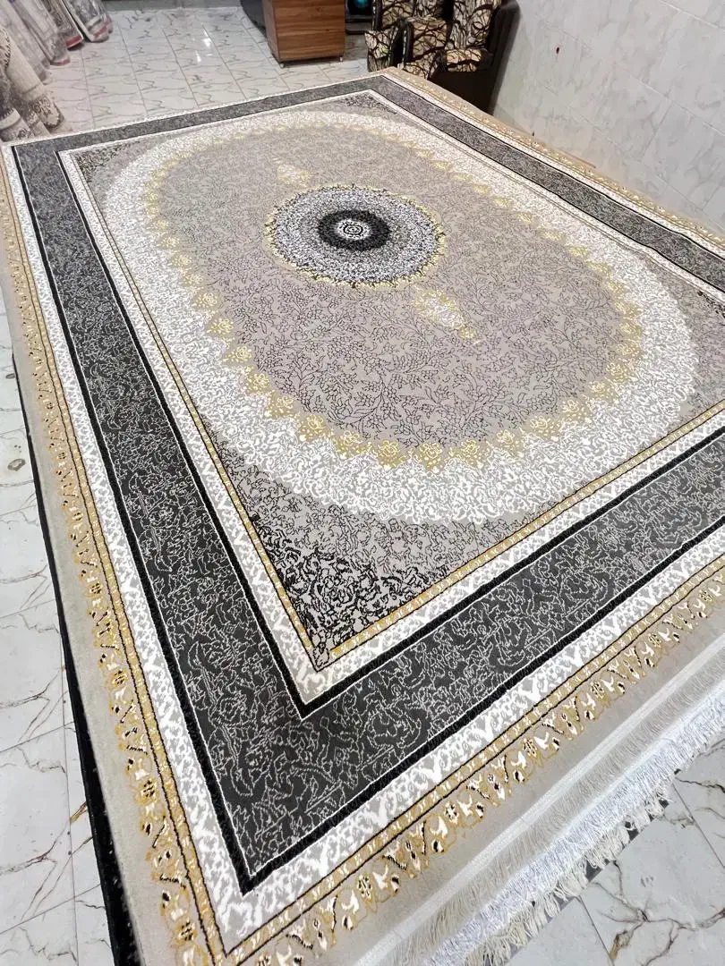 فرش شیرازی ۴۴۰ شانه تراکم ۲۰۰۰|فرش|شیراز, شهرک سراج|دیوار