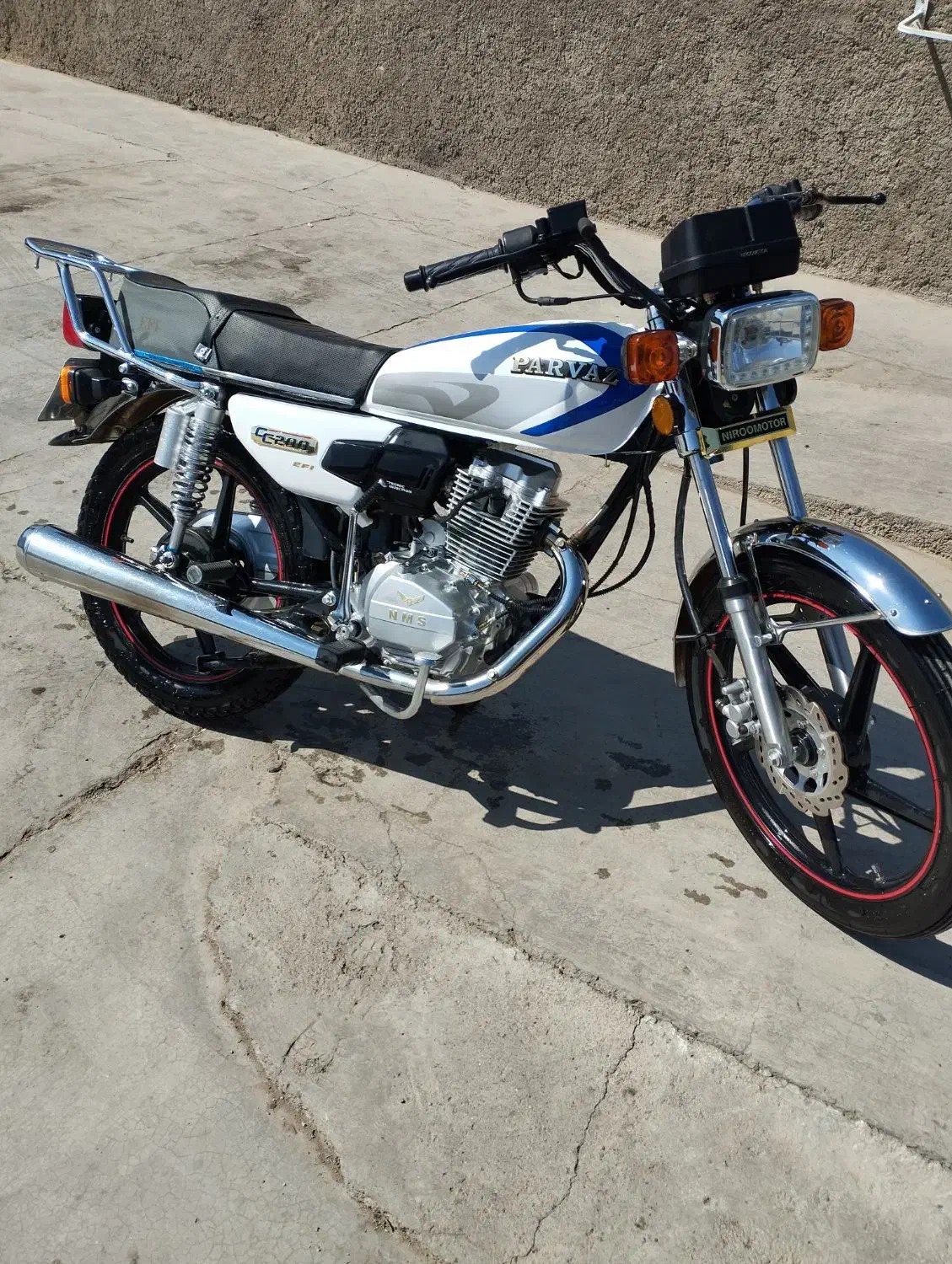 فروشی200 مدل 403درحد|موتورسیکلت|آباده, |دیوار