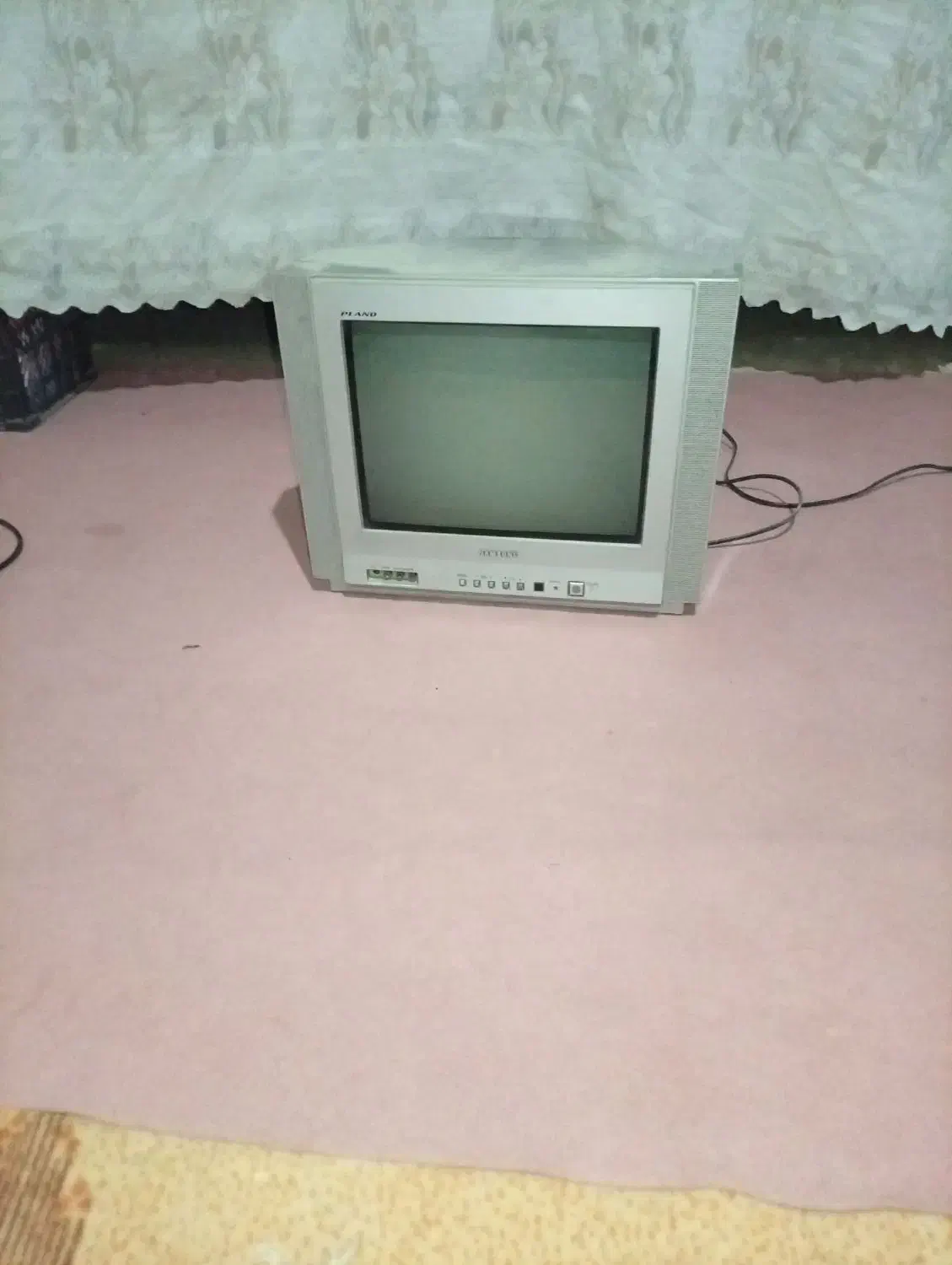 تلویزیون|تلویزیون و پروژکتور|شیراز, تندگویان|دیوار