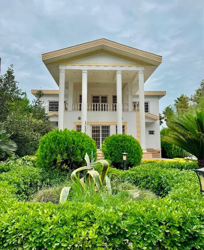 ویلا کلاسیک ۶۰۰ متری با سند شش دانگ شعرک با اصالت|فروش خانه و ویلا|نور, |دیوار