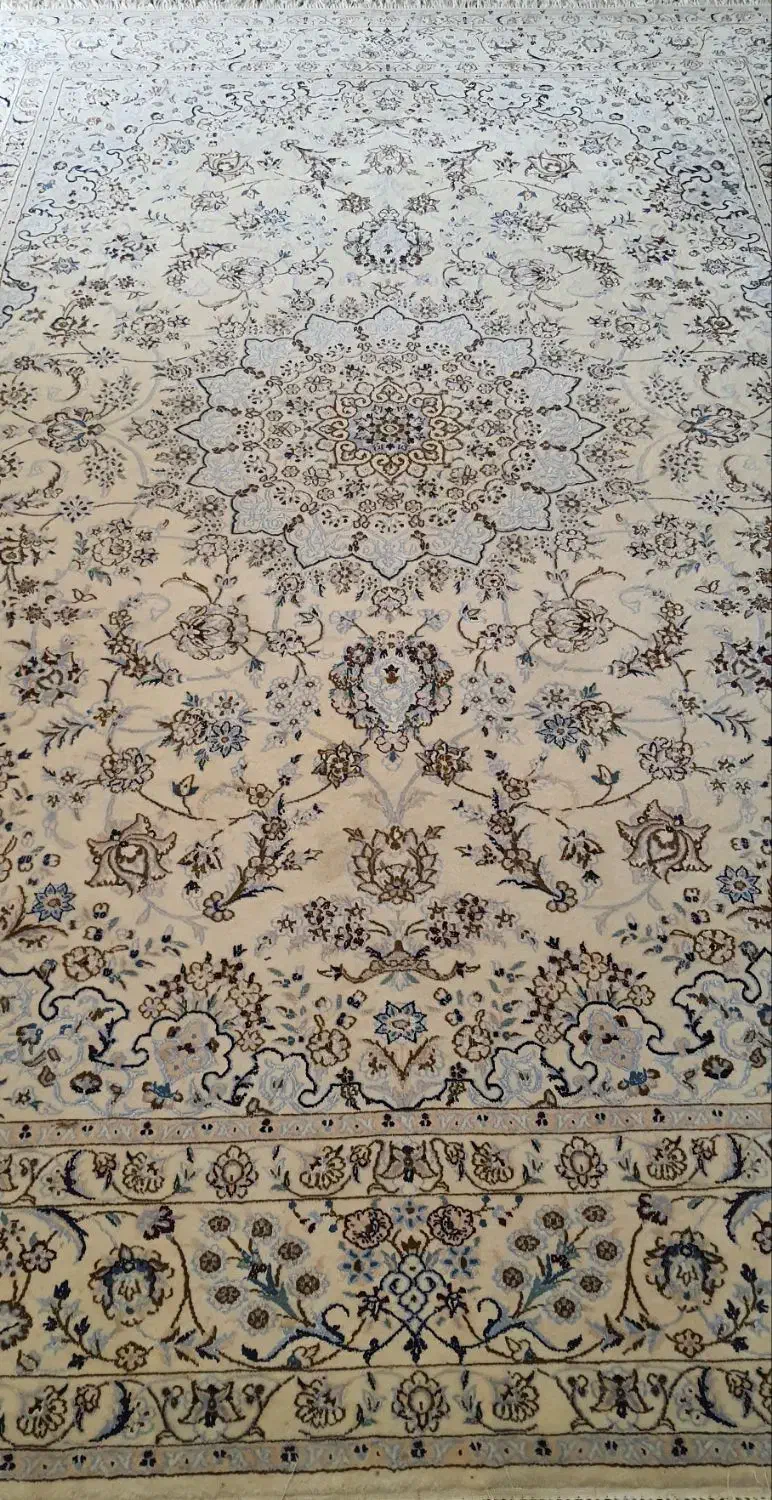۹ متری نایین|فرش|اصفهان, خانه اصفهان|دیوار