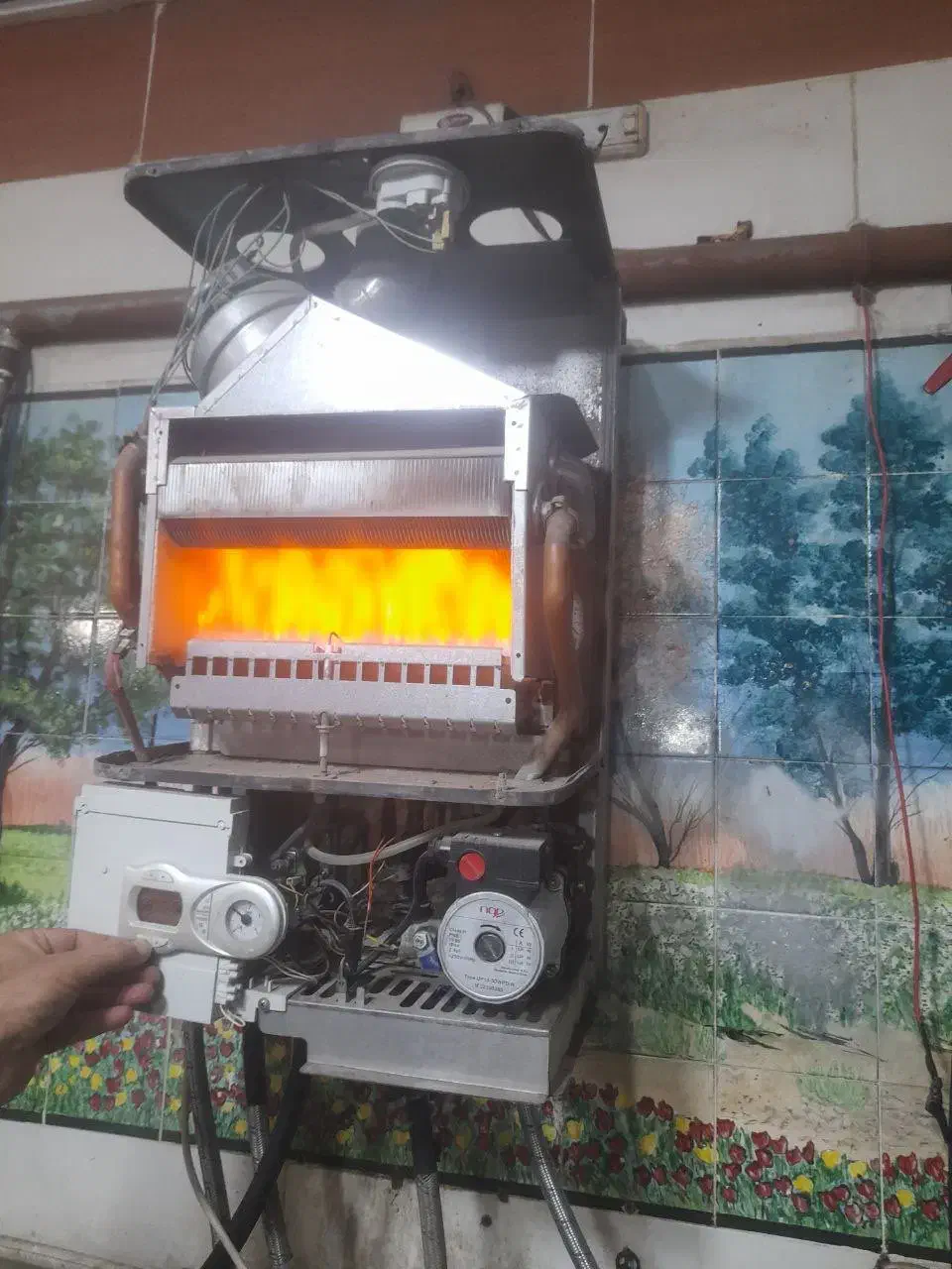 تعمیر پکیچ و آبگرمکن|خدمات پیشه و مهارت|مشهد, کوه سنگی|دیوار