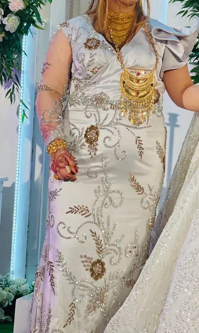 لباس مجلسی|لباس|میناب, |دیوار