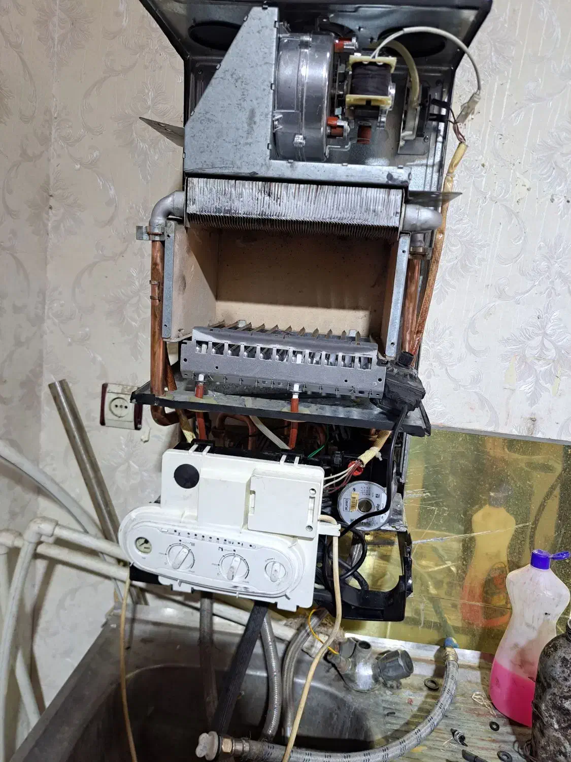 پکیج‌ابگرمکن‌دیواری|آبگرمکن، پکیج، شوفاژ|مشهد, پایین خیابان|دیوار