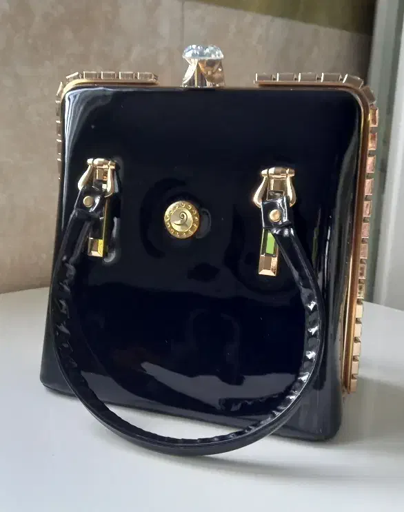 کیف ورنی مجلسی|کیف، کفش، کمربند|شازند, |دیوار